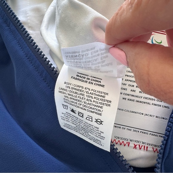Nike NWT Women’s Team USA Paralympic Podium Small Jacket Paris 2024 Games - Picture 9 of 10